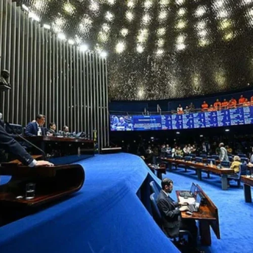 Filmou acidente ou foto de cadáver? Senado aprova lei que pune registro e compartilhamento de imagens de vítimas