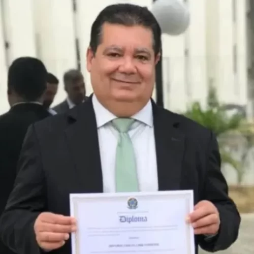 Sob forte comoção, vereador Antônio da Loja é sepultado em Barrocas