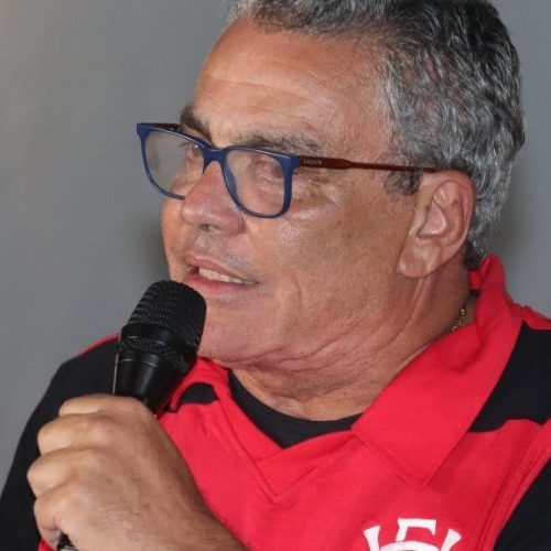 Vaza áudio de Paulo Carneiro reclamando com jogadores do Vitória sobre percentual de gordura