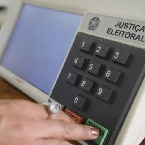 Eleitores já podem solicitar voto em trânsito ao TSE