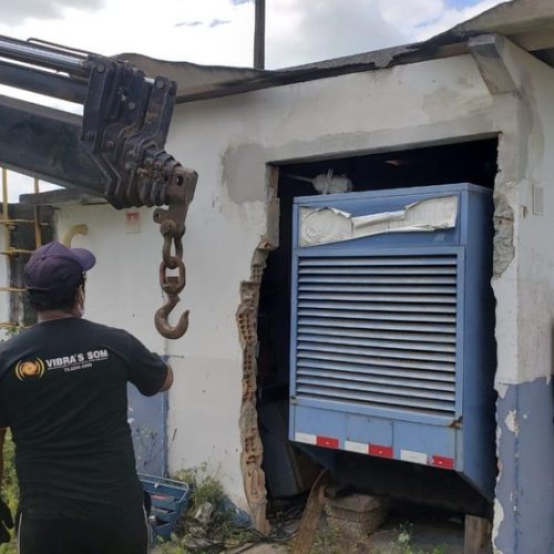 Geradores são retirados de unidades de saúde de Mucuri por falta de pagamento da prefeitura, diz empresário