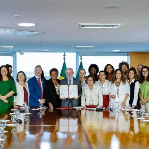 Lula sanciona lei que cria o Dia Nacional da Axé Music