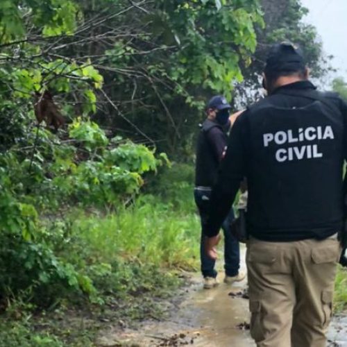 Homem é preso acusado de enterrar companheira viva no interior da Bahia