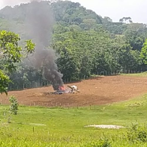 Urgente: Avião cai na cidade de São Sebastião do Passé