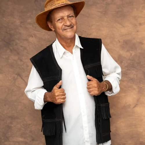 Morre o cantor e compositor baiano Wilson Aragão